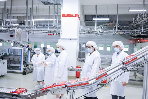 好麗友工廠開放日 媒體零距離見證食品安全與智能化生產(chǎn)